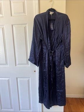 Vintage Winters silks  silk robe